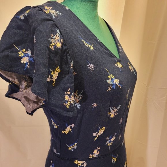 Simply Styled Navy Blue Floral V-Neck Flutter Sleeve Dress 6 - Picture 4 of 13